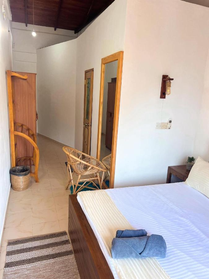 Hummus Hostel Hikkaduwa Luaran gambar