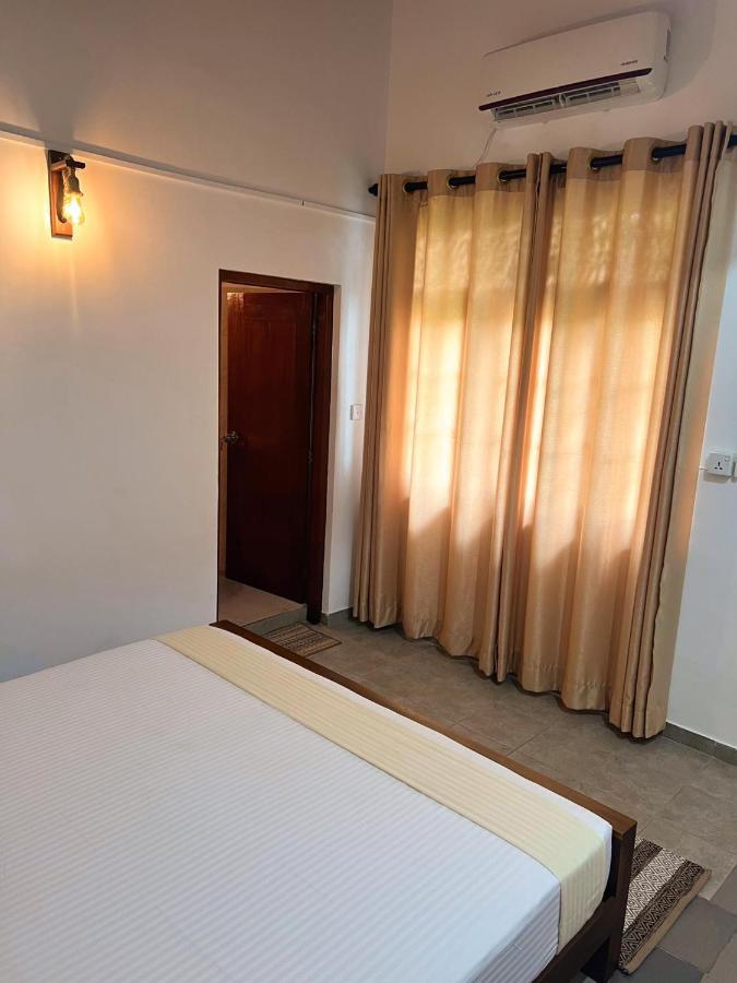 Hummus Hostel Hikkaduwa Luaran gambar