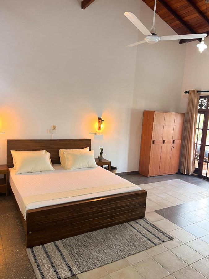 Hummus Hostel Hikkaduwa Luaran gambar