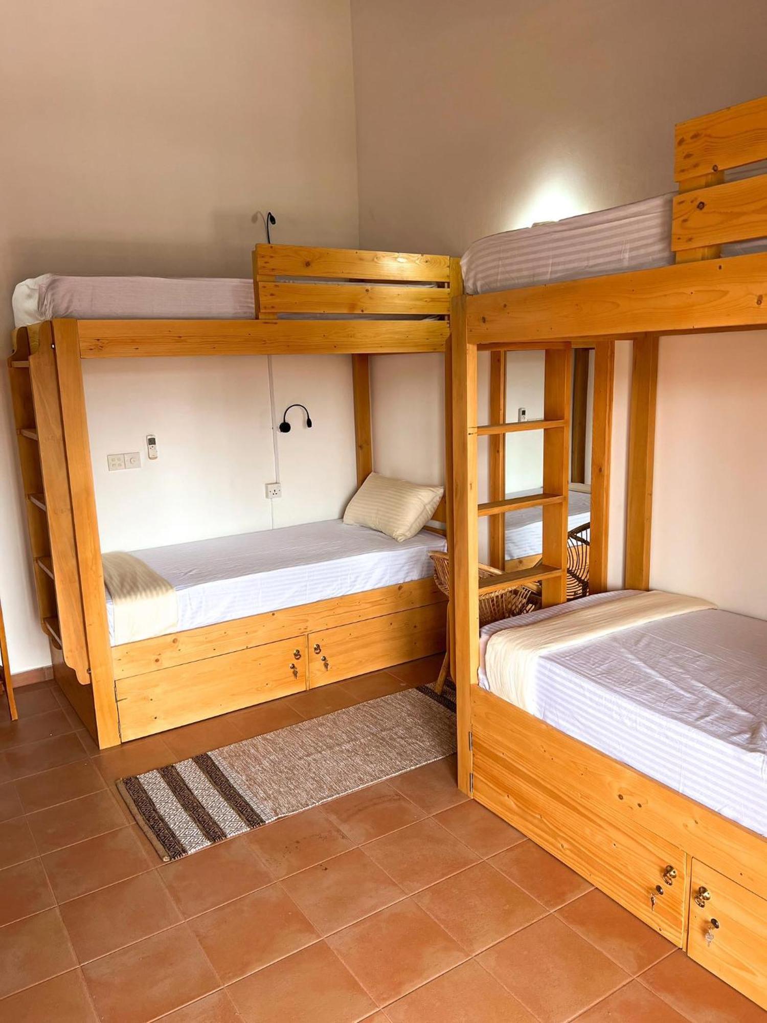 Hummus Hostel Hikkaduwa Luaran gambar