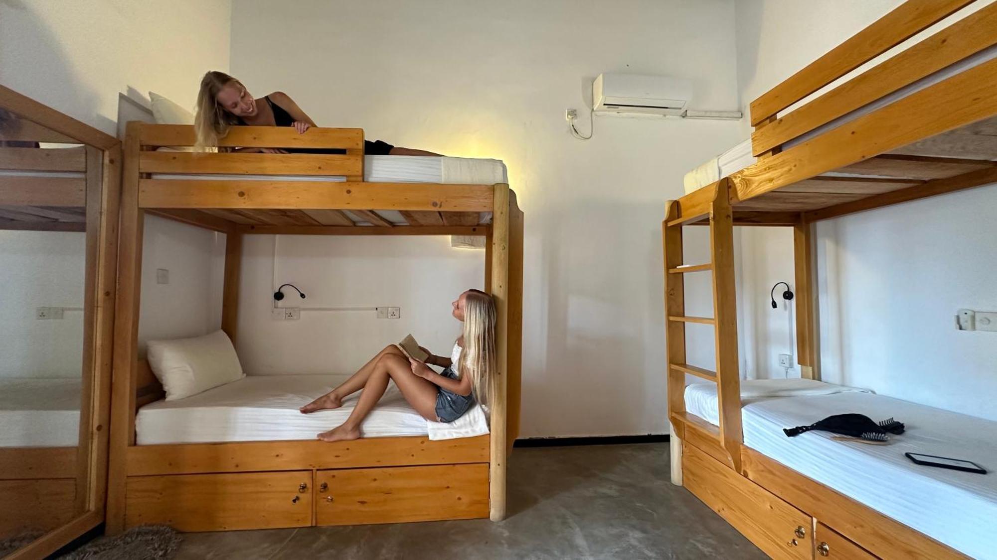 Hummus Hostel Hikkaduwa Luaran gambar